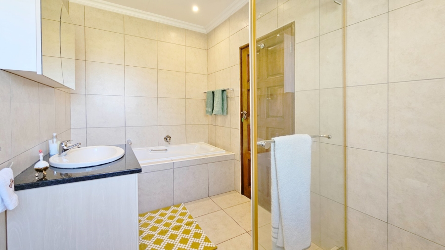 4 Bedroom Property for Sale in Bishops Bay Free State